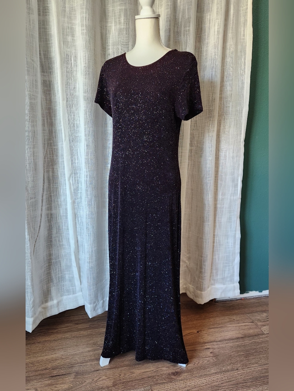 Vintage Sparkle Short-Sleeve Maxi Dress in Black